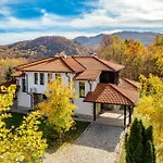 - Volpe New Holiday home *